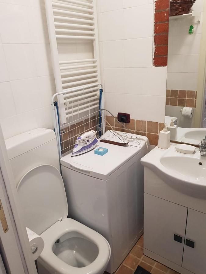 Flat Nirmala Studio-Shop Apartment Milan Bagian luar foto