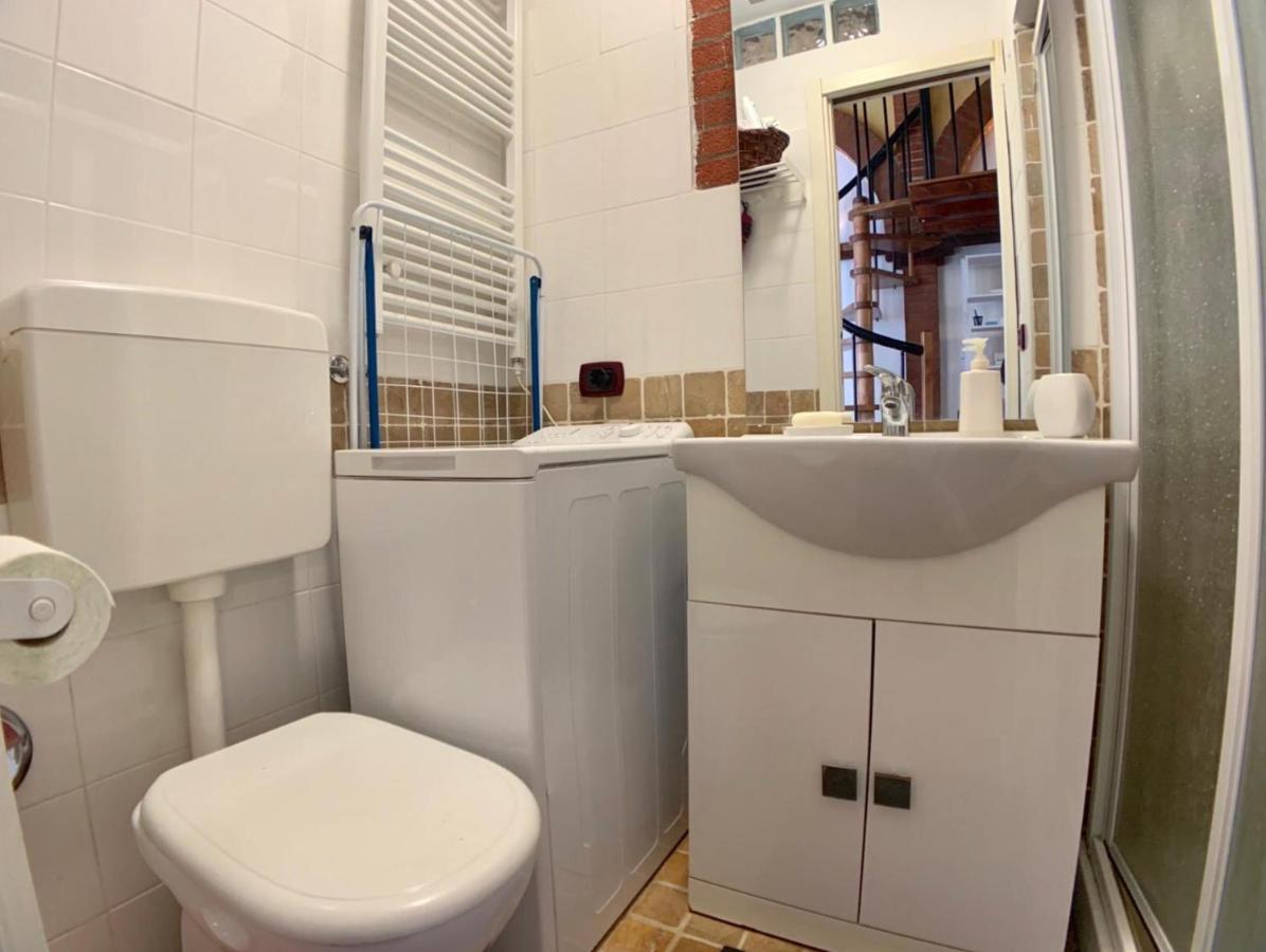 Flat Nirmala Studio-Shop Apartment Milan Bagian luar foto